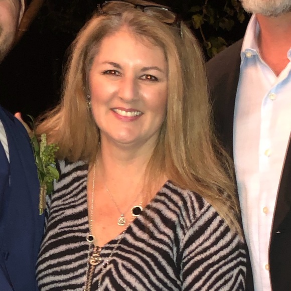Meet your Posher, Jen - Picture 1 of 1